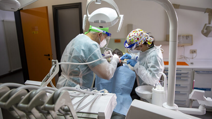 830px_SERMIG-2-dentista_POLIMABULATORIO_SERMIG_72