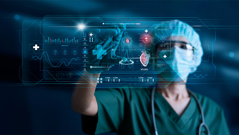 La cardiologia del futuro è già realtà grazie a digital twin, intelligenza artificiale e dispositivi innovativi. I gemelli digitali, basati su dati clinici e algoritmi di machine learning, permettono di simulare il cuore con precisione, migliorando diagnosi, prevenzione di aritmie e terapie personalizzate. In Italia, centri come il San Matteo di Pavia sviluppano modelli predittivi per patologie cardiache e Covid-19, mentre al Gemelli di Roma l’IA in chirurgia vascolare riduce drasticamente i rischi operatori. Innovazione anche a Ravenna, con il primo pacemaker senza fili impiantato con successo, più sicuro e duraturo rispetto ai tradizionali.