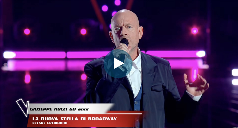 “La mia vocazione è sempre stata doppia, curare il corpo con la medicina e l’anima con la musica”.
Così si presenta Giuseppe Nucci, 60 anni, da 30 medico di famiglia, concorrente di “The Voice Senior”