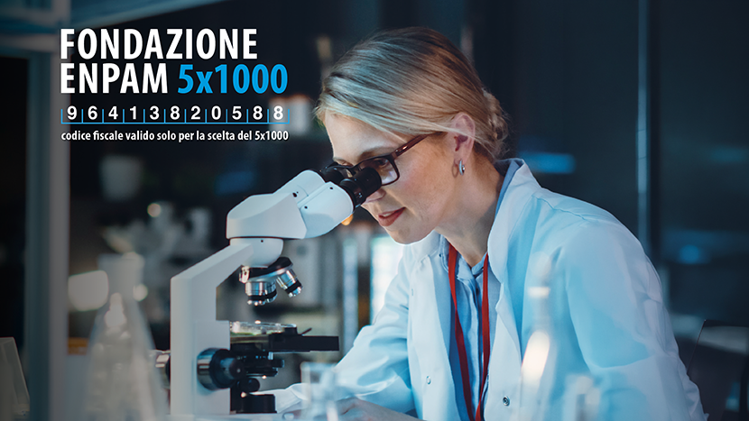 Emma Atzori ha 19 anni, studia Medicina alla Sapienza e ogni mattina raggiunge il Policlinico Umberto I di Roma con un sogno: diventare medico. Il suo percorso è sostenuto dalla borsa di studio della Fondazione Enpam 5x1000 dedicata a Paola Codato, stimato medico del rione Esquilino scomparso nel 2024. Il contributo da 12.600 euro accompagna la studentessa nei sei anni di studi, aiutandola a costruire il suo futuro in camice bianco. Emma immagina già una carriera nella sanità pubblica, a contatto con i pazienti, tra cardiologia, neurologia o ricerca medica.