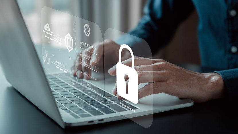 Nella sanità digitale i dati clinici, dalle immagini diagnostiche ai parametri raccolti da wearable e dispositivi medici, rappresentano una risorsa strategica per ricerca, diagnosi e medicina personalizzata. Eppure fino al 97% dei dati sanitari non viene utilizzato per analisi e innovazione, soprattutto per vincoli normativi e timori legati alla privacy. Una soluzione arriva dai dati sintetici, generati con intelligenza artificiale e machine learning: veri e propri “gemelli digitali” dei dataset clinici che replicano le caratteristiche statistiche dei dati reali senza riferimenti a persone identificabili. Questa tecnologia può accelerare ricerca, trial clinici e sviluppo di nuove terapie, mantenendo al centro sicurezza dei dati e cybersicurezza nella sanità.