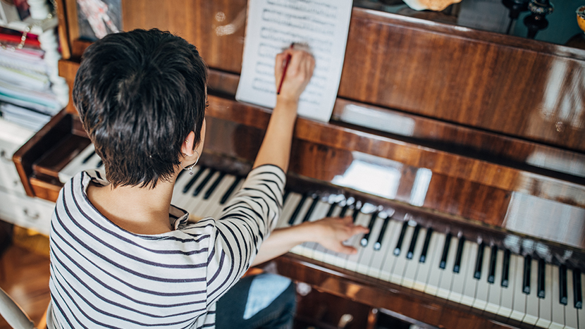 A Milano nasce “Musica di ogni genere”, il festival che unisce musica e medicina di genere per promuovere la salute femminile attraverso il linguaggio universale delle note. Sul palco medici e odontoiatri-musicisti, alternati a interventi scientifici e testimonianze.
