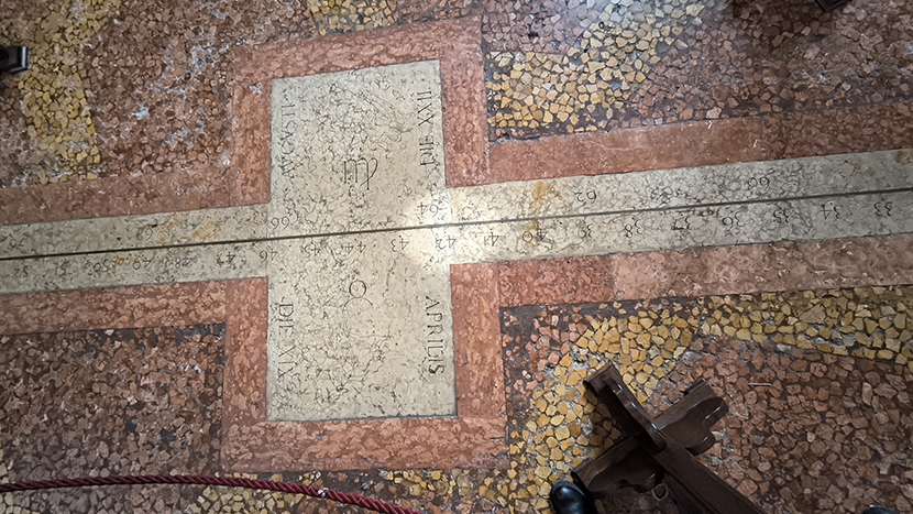 Andrea Carlo Buti, odontoiatra, ci porta sulla celebre Meridiana di Cassini, incastonata nel pavimento della Basilica di San Petronio a Bologna